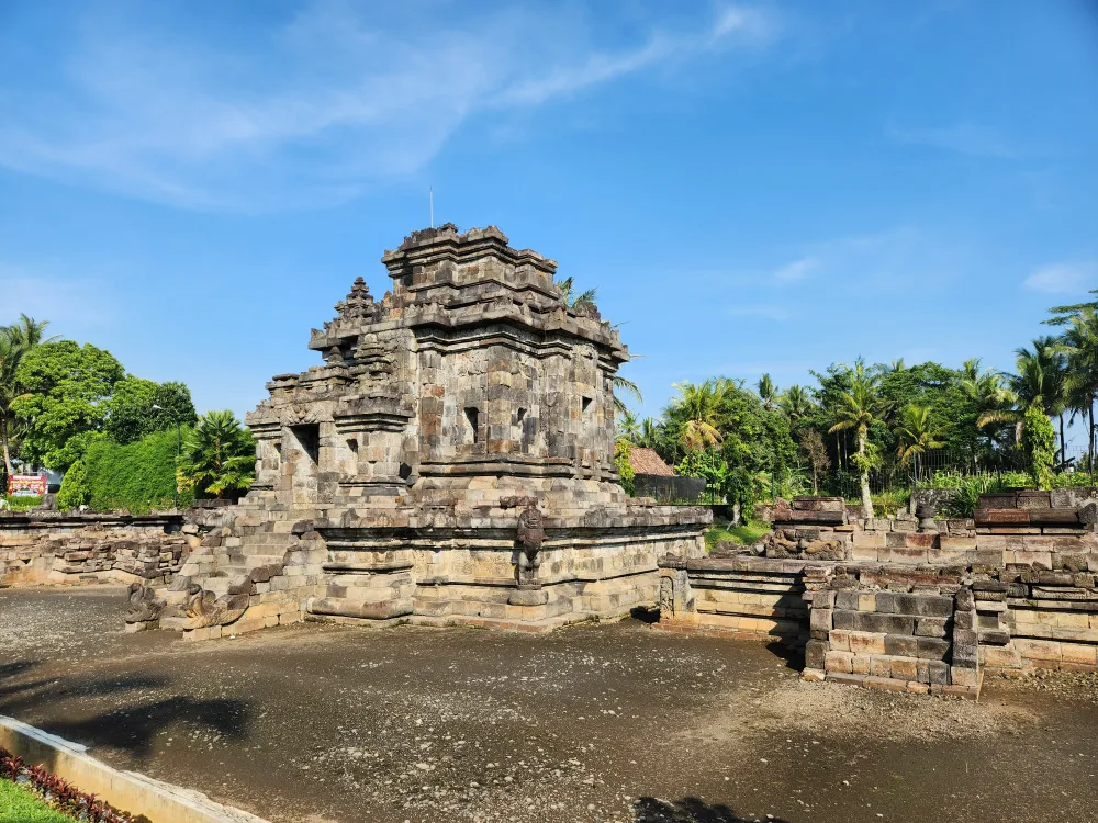Candi Ngawen